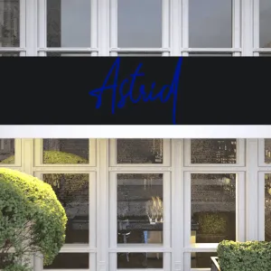 Custom text: Astrid
